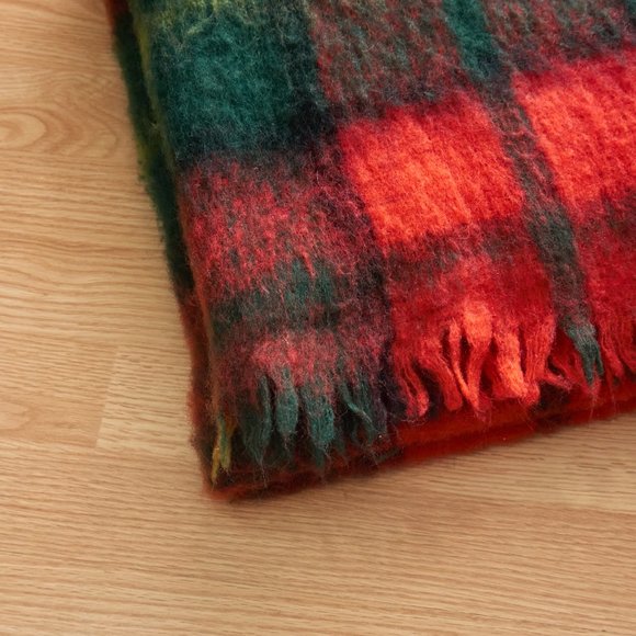 Vintage 60s Baymart Hudson’s Bay, Plaid Throw Blanket Red, 45X70 inch Italy - Picture 2 of 6